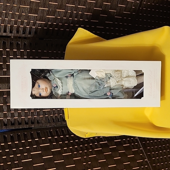 Elizabeth Porcelain Doll by Cracker Barrel American Classics Collection - Picture 2 of 8